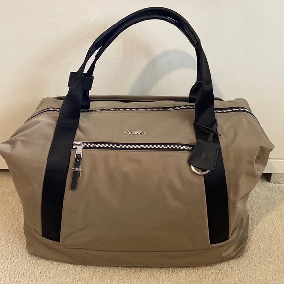 NWT Tumi khaki nylon duffle unstructured travel bag Unisex.  NO Crossbody Strap. - Picture 1 of 13